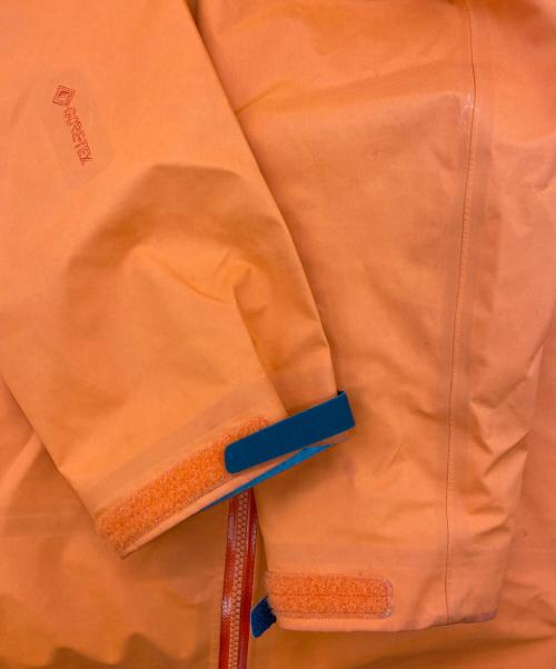 ARC'TERYX（アークテリクス）ARC'TERYX (アークテリクス) マウンテンパーカー/ベータジャケット オレンジ サイズ:Lの古着・服飾アイテム