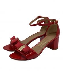 Salvatore Ferragamo（サルヴァトーレ フェラガモ）の古着「ストラップサンダル」｜レッド