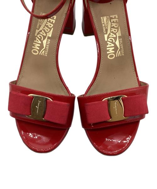 Salvatore Ferragamo（サルヴァトーレ フェラガモ）Salvatore Ferragamo (サルヴァトーレ フェラガモ) ストラップサンダル レッド サイズ:24cmの古着・服飾アイテム