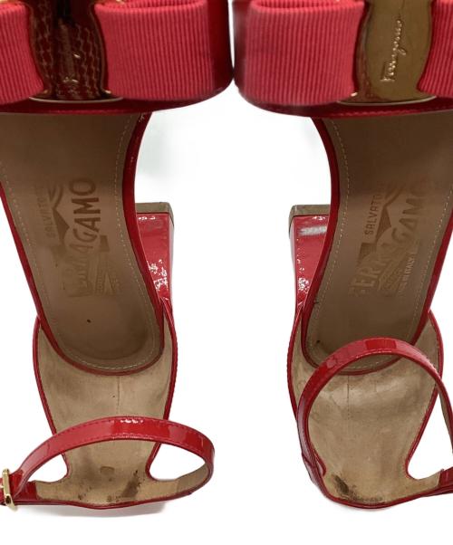 Salvatore Ferragamo（サルヴァトーレ フェラガモ）Salvatore Ferragamo (サルヴァトーレ フェラガモ) ストラップサンダル レッド サイズ:24cmの古着・服飾アイテム