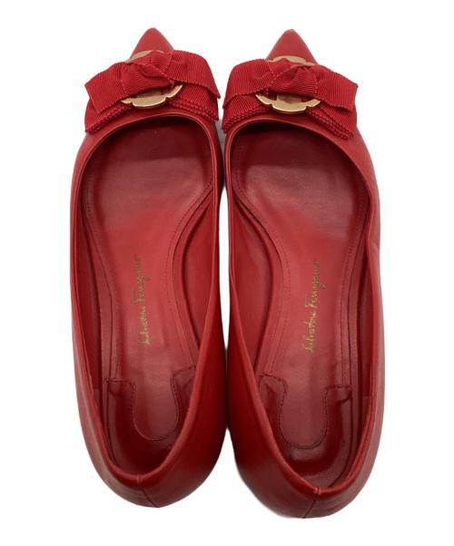 Salvatore Ferragamo（サルヴァトーレ フェラガモ）Salvatore Ferragamo (サルヴァトーレ フェラガモ) ポインテッドトゥパンプス レッド サイズ:23の古着・服飾アイテム