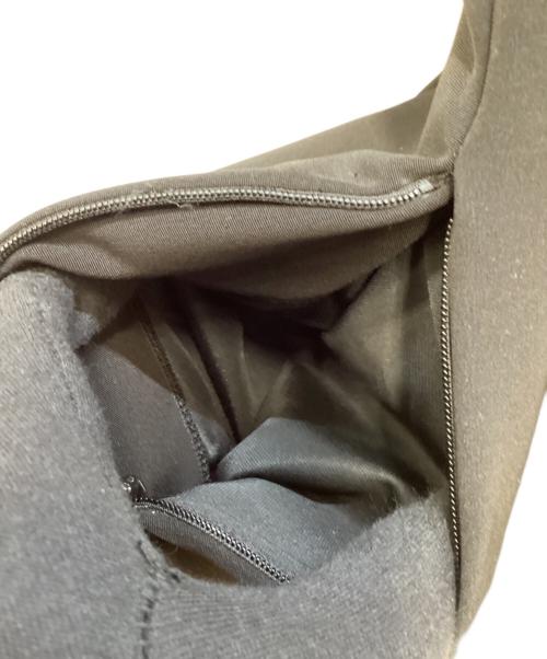 FOXEY NEWYORK（フォクシーニューヨーク）FOXEY NEWYORK (フォクシーニューヨーク) 半袖ワンピース ブラック サイズ:Mの古着・服飾アイテム