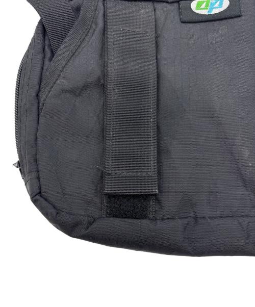 SUPREME（シュプリーム）SUPREME (シュプリーム) ショルダーバッグ ブラックの古着・服飾アイテム