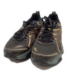 asics（アシックス）の古着「ローカットスニーカー」｜ブラック×ゴールド