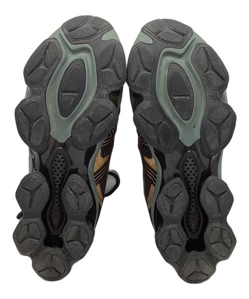 asics（アシックス）asics (アシックス) ローカットスニーカー ブラック×ゴールド サイズ:27cmの古着・服飾アイテム