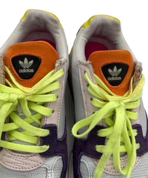 adidas]（アディダス）adidas] (アディダス) ローカットスニーカー マルチカラー サイズ:23ｃｍの古着・服飾アイテム
