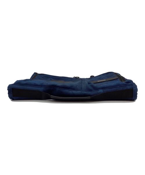 TUMI（トゥミ）TUMI (トゥミ) クラッチバッグ ネイビーの古着・服飾アイテム