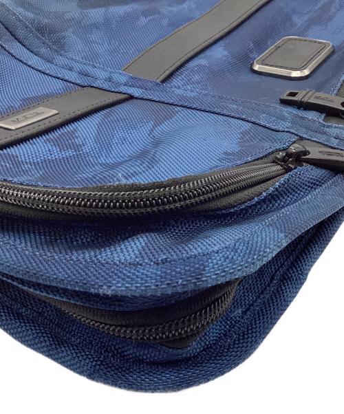 TUMI（トゥミ）TUMI (トゥミ) クラッチバッグ ネイビーの古着・服飾アイテム