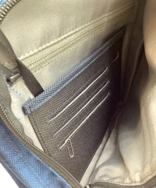 TUMI（トゥミ）TUMI (トゥミ) クラッチバッグ ネイビーの古着・服飾アイテム