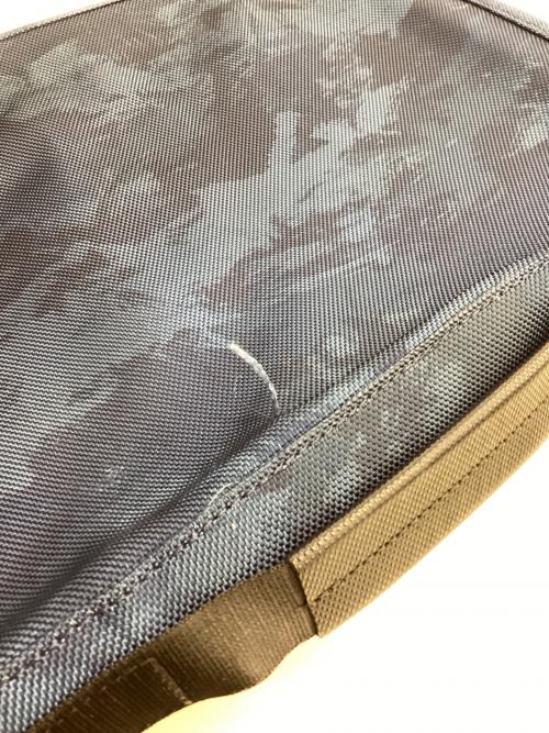 TUMI（トゥミ）TUMI (トゥミ) クラッチバッグ ネイビーの古着・服飾アイテム