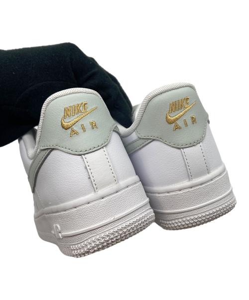 NIKE（ナイキ）NIKE (ナイキ) ローカットスニーカー/エア フォース 1 '07 エッセンシャル ホワイト×グレー サイズ:23cmの古着・服飾アイテム