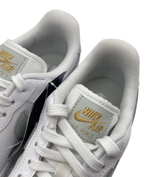 NIKE（ナイキ）NIKE (ナイキ) ローカットスニーカー/エア フォース 1 '07 エッセンシャル ホワイト×グレー サイズ:23cmの古着・服飾アイテム