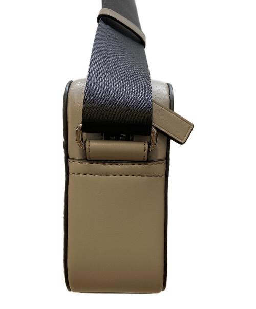 MICHAEL KORS（マイケル・コース）MICHAEL KORS (マイケル・コース) カメラバッグ ウィズ ポーチ グレーの古着・服飾アイテム