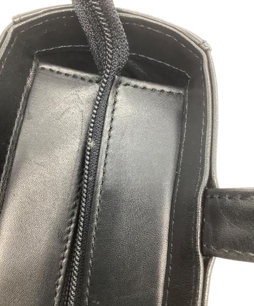 Burberry's（バーバリーズ）Burberry's (バーバリーズ) ハンドバッグ ブラックの古着・服飾アイテム