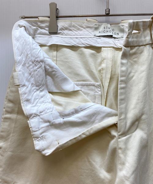 STUDIO NICHOLSON（スタジオ ニコルソン）STUDIO NICHOLSON (スタジオ ニコルソン) チノパン ホワイト サイズ:不明の古着・服飾アイテム