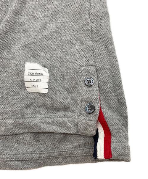 Thom Browne（トムブラウン）Thom Browne (トムブラウン) 半袖カットソー/クラシック ピケ ストライプ Tシャツ グレー サイズ:3の古着・服飾アイテム