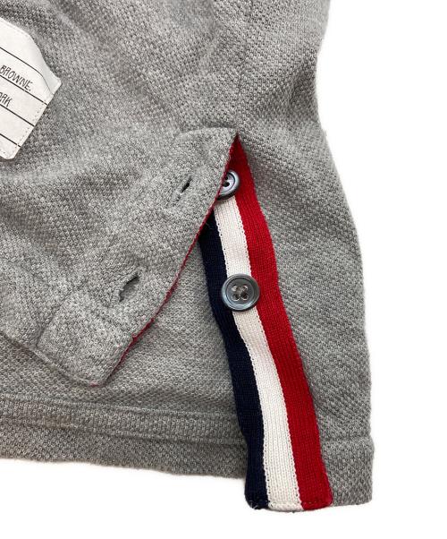 Thom Browne（トムブラウン）Thom Browne (トムブラウン) 半袖カットソー/クラシック ピケ ストライプ Tシャツ グレー サイズ:3の古着・服飾アイテム