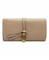Chloe（クロエ）の古着「長財布/Alphabet Flap Wallet」｜ベージュ