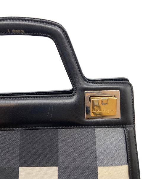 Salvatore Ferragamo（サルヴァトーレ フェラガモ）Salvatore Ferragamo (サルヴァトーレ フェラガモ) ハンドバッグ/チェック ブラックの古着・服飾アイテム
