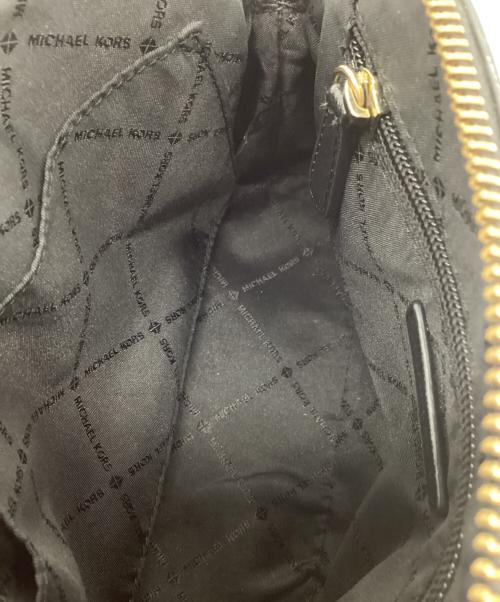 MICHAEL KORS（マイケルコース）MICHAEL KORS (マイケルコース) ショルダーバッグ ブラックの古着・服飾アイテム