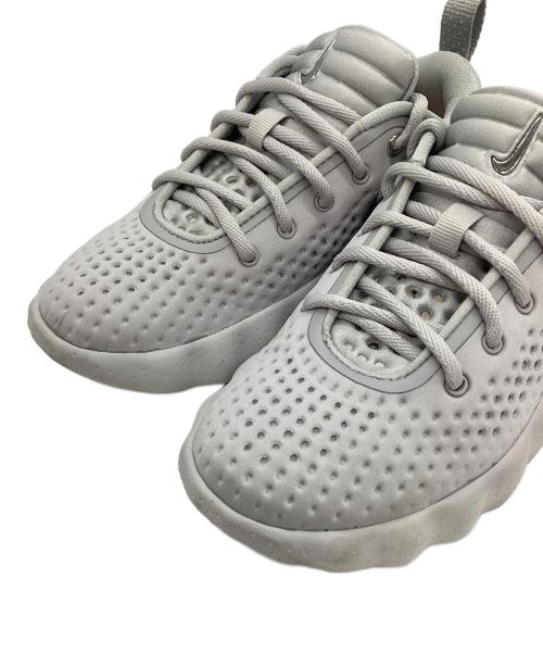 NIKE（ナイキ）NIKE (ナイキ) ローカットスニーカー/Women's Mind 002 グレー×ホワイト サイズ:22cmの古着・服飾アイテム
