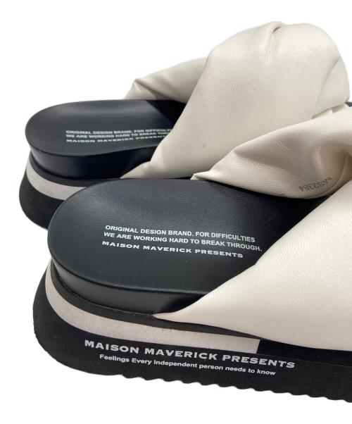 MAISON MAVERICK PRESENTS（メゾン マヴェリック プレゼンツ）MAISON MAVERICK PRESENTS (メゾン マヴェリック プレゼンツ) フォームサンダル ブラック×ホワイト サイズ:Sの古着・服飾アイテム