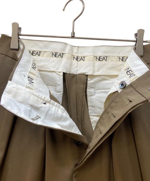 NEAT（ニート）NEAT (ニート) スラックス/センタープリーツ/ツータック ブラウン サイズ:44の古着・服飾アイテム