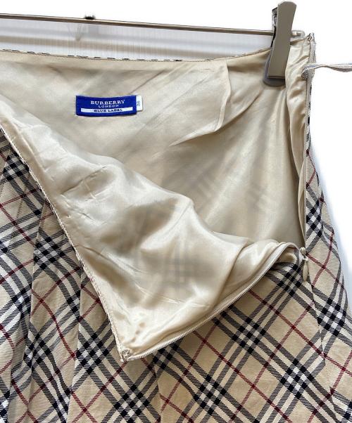BURBERRY BLUE LABEL（バーバリー ブルー レーベル）BURBERRY BLUE LABEL (バーバリー ブルー レーベル) ミニスカート/ノバチェック ベージュ×ブラック サイズ:Mの古着・服飾アイテム