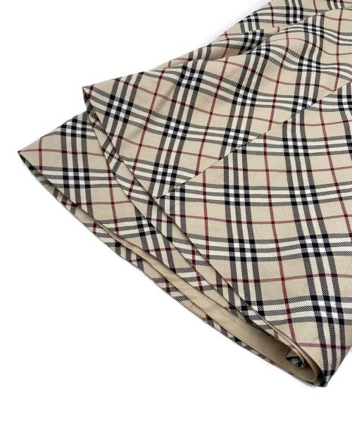 BURBERRY BLUE LABEL（バーバリー ブルー レーベル）BURBERRY BLUE LABEL (バーバリー ブルー レーベル) ミニスカート/ノバチェック ベージュ×ブラック サイズ:Mの古着・服飾アイテム