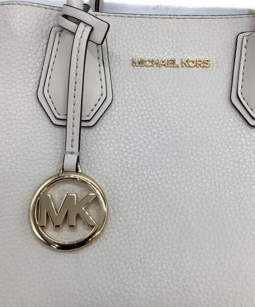 MICHAEL KORS（マイケルコース）MICHAEL KORS (マイケルコース) ハンドバッグ アイボリーの古着・服飾アイテム