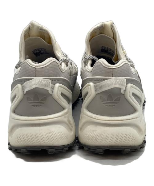 adidas（アディダス）adidas (アディダス) ローカットスニーカー ホワイト×グレー サイズ:25.5cmの古着・服飾アイテム