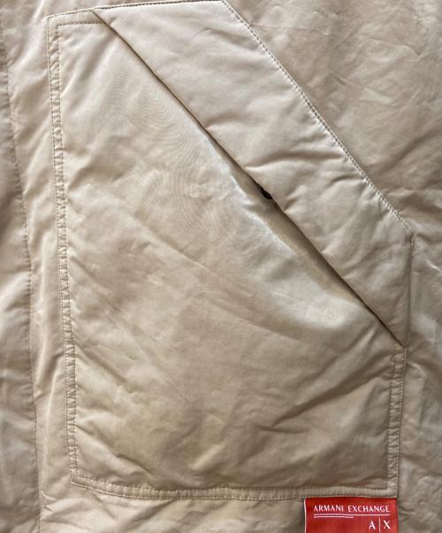 ARMANI EXCHANGE（アルマーニ エクスチェンジ）ARMANI EXCHANGE (アルマーニ エクスチェンジ) 中綿ジャケット ベージュ サイズ:Mの古着・服飾アイテム