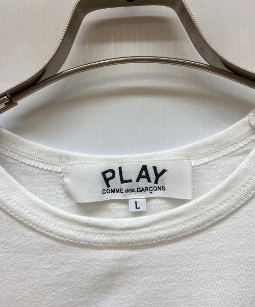 PLAY COMME des GARCONS（プレイコムデギャルソン）PLAY COMME des GARCONS (プレイコムデギャルソン) 半袖カットソー/T-Shirt With Black Emblem ホワイト サイズ:Lの古着・服飾アイテム