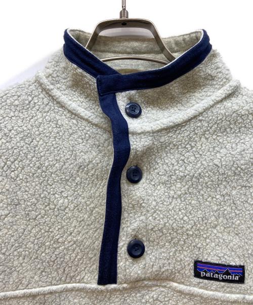 Patagonia（パタゴニア）Patagonia (パタゴニア) ボアジャケット/Men's Shearling Button Pullover オフホワイト サイズ:Sの古着・服飾アイテム