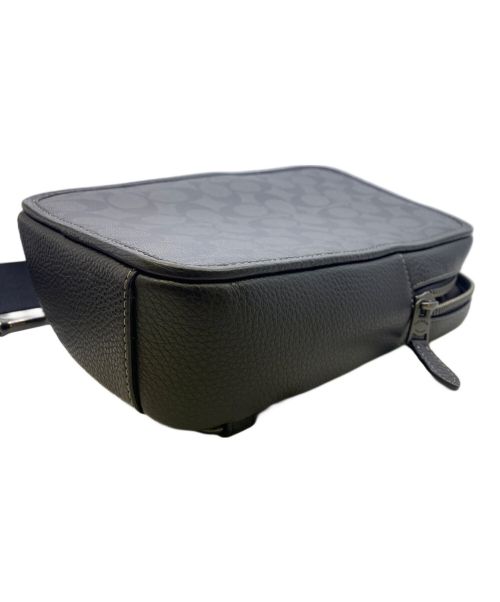 COACH（コーチ）COACH (コーチ) シグネチャーボディーバッグ　C9867の古着・服飾アイテム