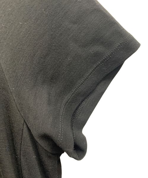 BLUE LABEL CRESTBRIDGE（ブルーレーベルクレストブリッジ）BLUE LABEL CRESTBRIDGE (ブルーレーベルクレストブリッジ) ワンピース ブラック×レッド サイズ:38の古着・服飾アイテム