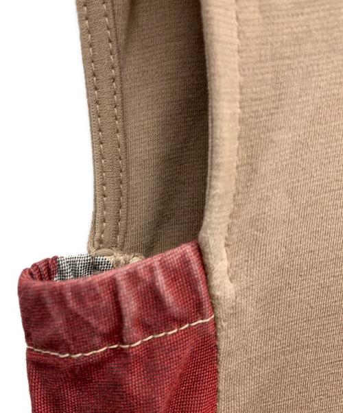 BLUE LABEL CRESTBRIDGE（ブルーレーベルクレストブリッジ）BLUE LABEL CRESTBRIDGE (ブルーレーベルクレストブリッジ) ノースリーブワンピース ベージュ×レッド サイズ:36の古着・服飾アイテム