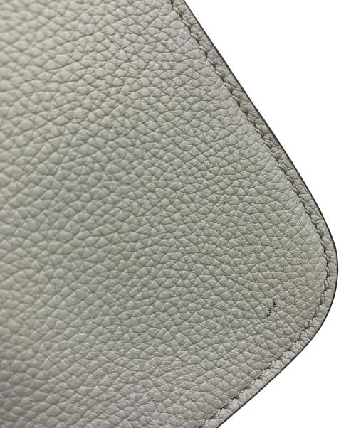 MCM（エムシーエム）MCM (エムシーエム) ショルダーレザーポーチ グレーの古着・服飾アイテム