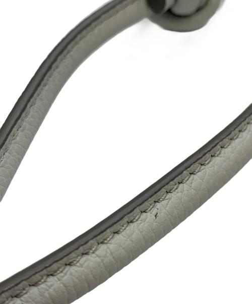 MCM（エムシーエム）MCM (エムシーエム) ショルダーレザーポーチ グレーの古着・服飾アイテム