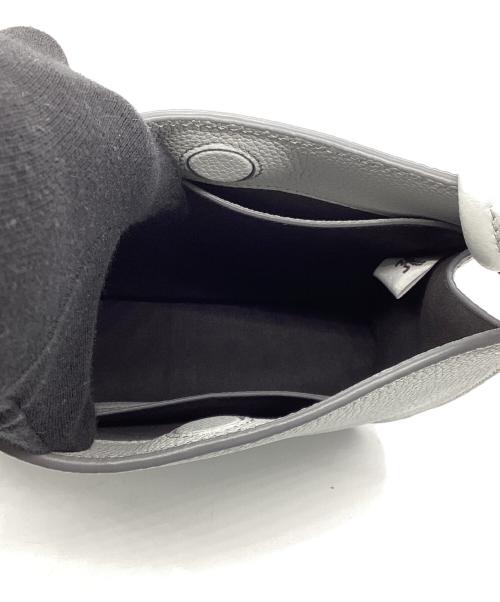 MCM（エムシーエム）MCM (エムシーエム) ショルダーレザーポーチ グレーの古着・服飾アイテム