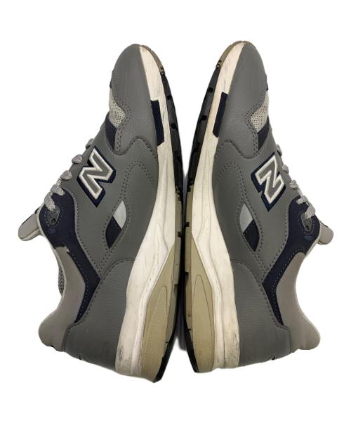 NEW BALANCE（ニューバランス）NEW BALANCE (ニューバランス) CM1600LG GRAY グレー×ネイビー サイズ:UK　　9の古着・服飾アイテム