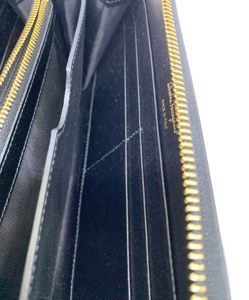 Salvatore Ferragamo（サルヴァトーレ フェラガモ）Salvatore Ferragamo (サルヴァトーレ フェラガモ) ガンチーニ　ラウンドファスナーウォレット ブラックの古着・服飾アイテム