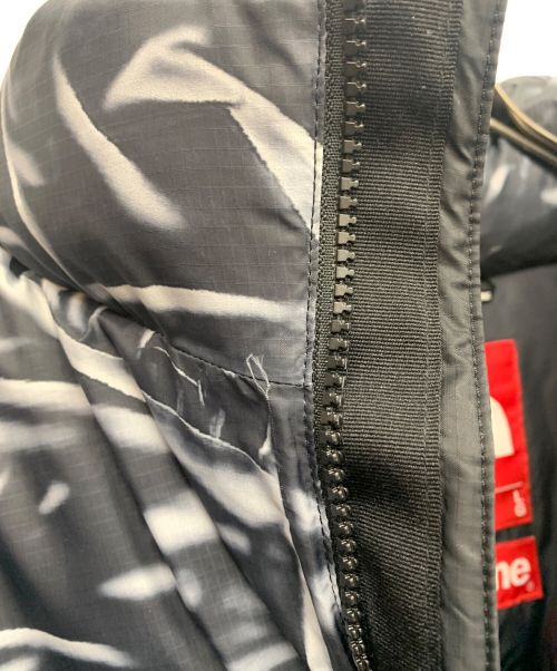 SUPREME（シュプリーム）SUPREME (シュプリーム) THE NORTH FACE (ザ ノース フェイス) Trompe Loeil Printed Nuptse Jacket 23SS ブラック×ホワイト サイズ:Lの古着・服飾アイテム