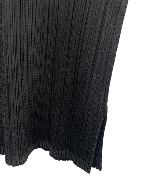 PLEATS PLEASE（プリーツプリーズ）PLEATS PLEASE (プリーツプリーズ) PLEATS PLEASE　ブラック　プリーツタンクトップ ブラック サイズ:SIZE 3の古着・服飾アイテム