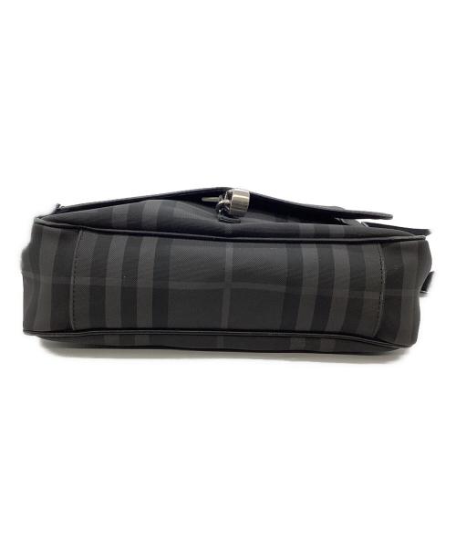 BURBERRY（バーバリー）BURBERRY (バーバリー) ショルダーバッグ グレー×ブラックの古着・服飾アイテム