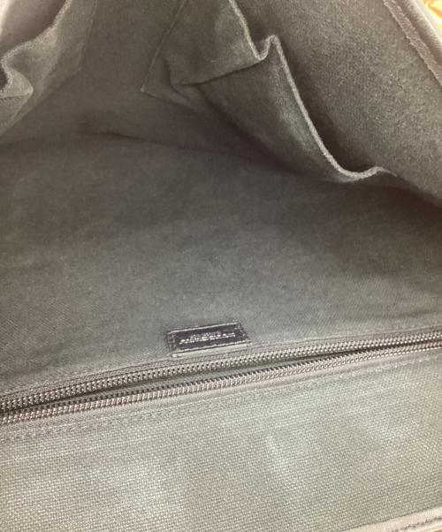 BURBERRY（バーバリー）BURBERRY (バーバリー) ショルダーバッグ グレー×ブラックの古着・服飾アイテム