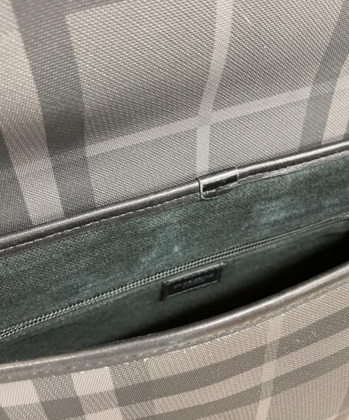 BURBERRY（バーバリー）BURBERRY (バーバリー) ショルダーバッグ グレー×ブラックの古着・服飾アイテム