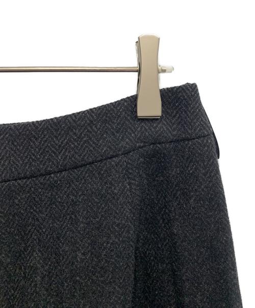 HERMES（エルメス）HERMES (エルメス) HERMES　ヘリンボーン　セットアップ グレー サイズ:SIZE ジャケット40/スカート42の古着・服飾アイテム