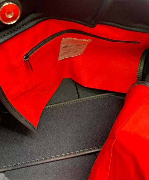 kawa-kawa（カワカワ）kawa-kawa (カワカワ) kawa-kawa　wetトートバッグ ブラックの古着・服飾アイテム