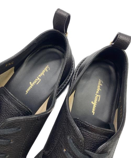 Salvatore Ferragamo（サルヴァトーレ フェラガモ）Salvatore Ferragamo (サルヴァトーレ フェラガモ) Salvatore Ferragamo　	ヴァラチェーン　レザーシューズ ブラック サイズ:9 1/2Cの古着・服飾アイテム